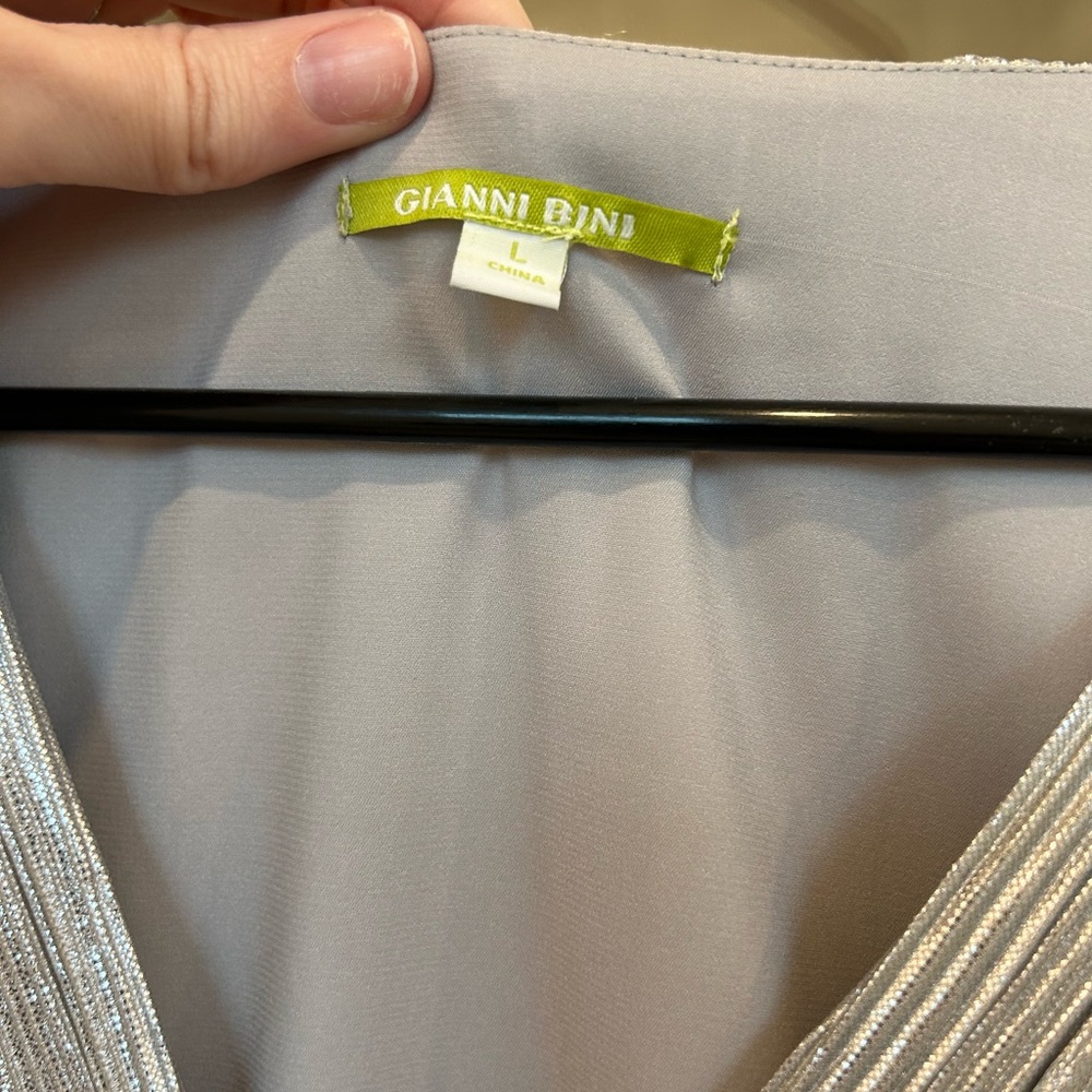 Silver blouse - Picture 3 of 3